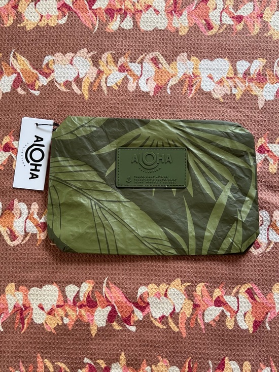 ALOHA Collection Handbags - Aloha Collection Le Palm Small Pouch